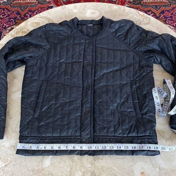 Kit and Ace Keep Pedalling Reversible Light Quilted Nylon Bomber Jacket - Picture 16 of 17